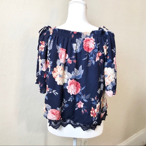iZ Byer Navy Flowy Floral Off Shoulder Top Women’s Medium - Picture 6 of 12